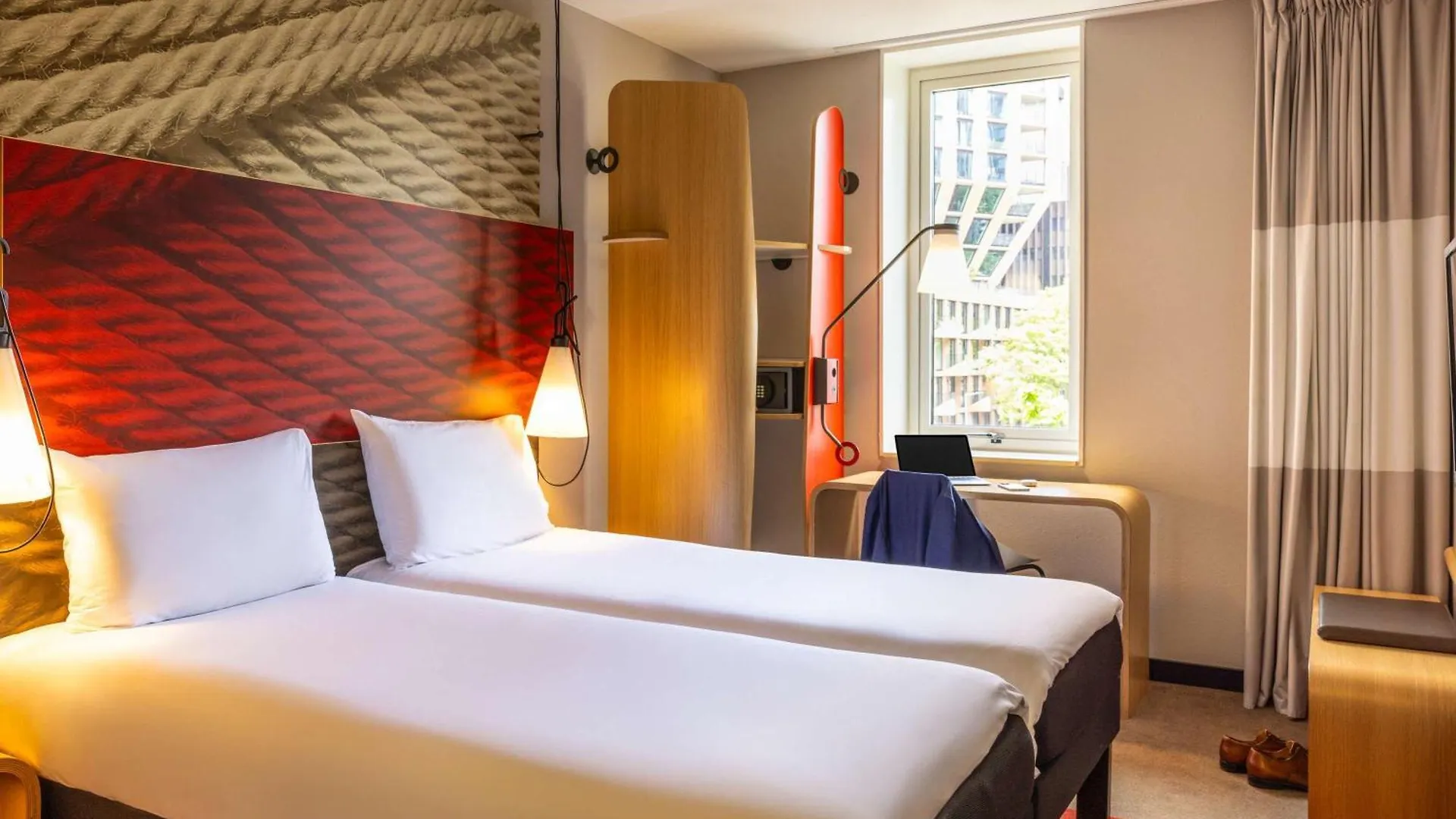 Ibis Rotterdam City Centre